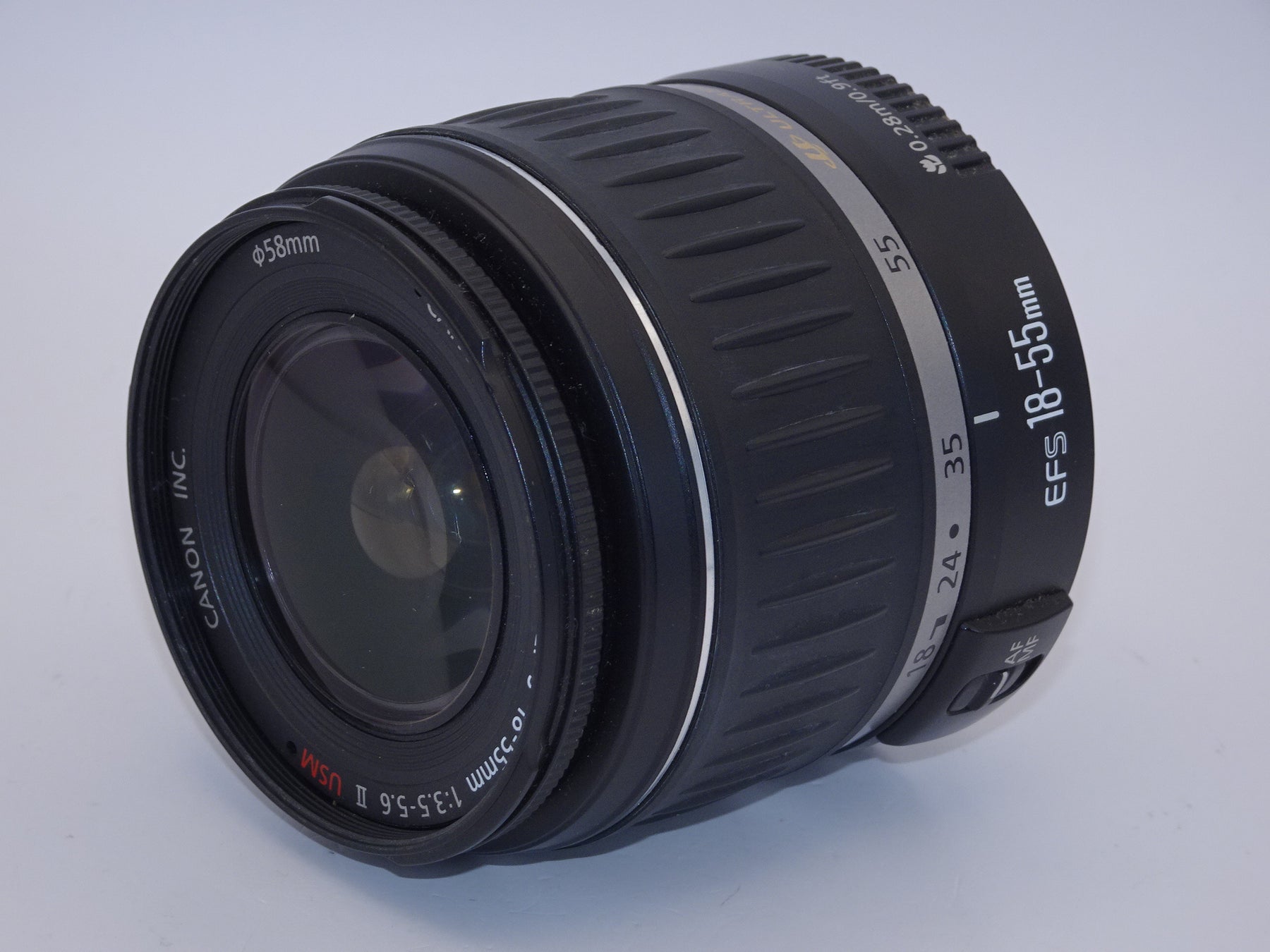【外観特上級】Canon EF-S レンズ 18-55mm F3.5-5.6 II USM