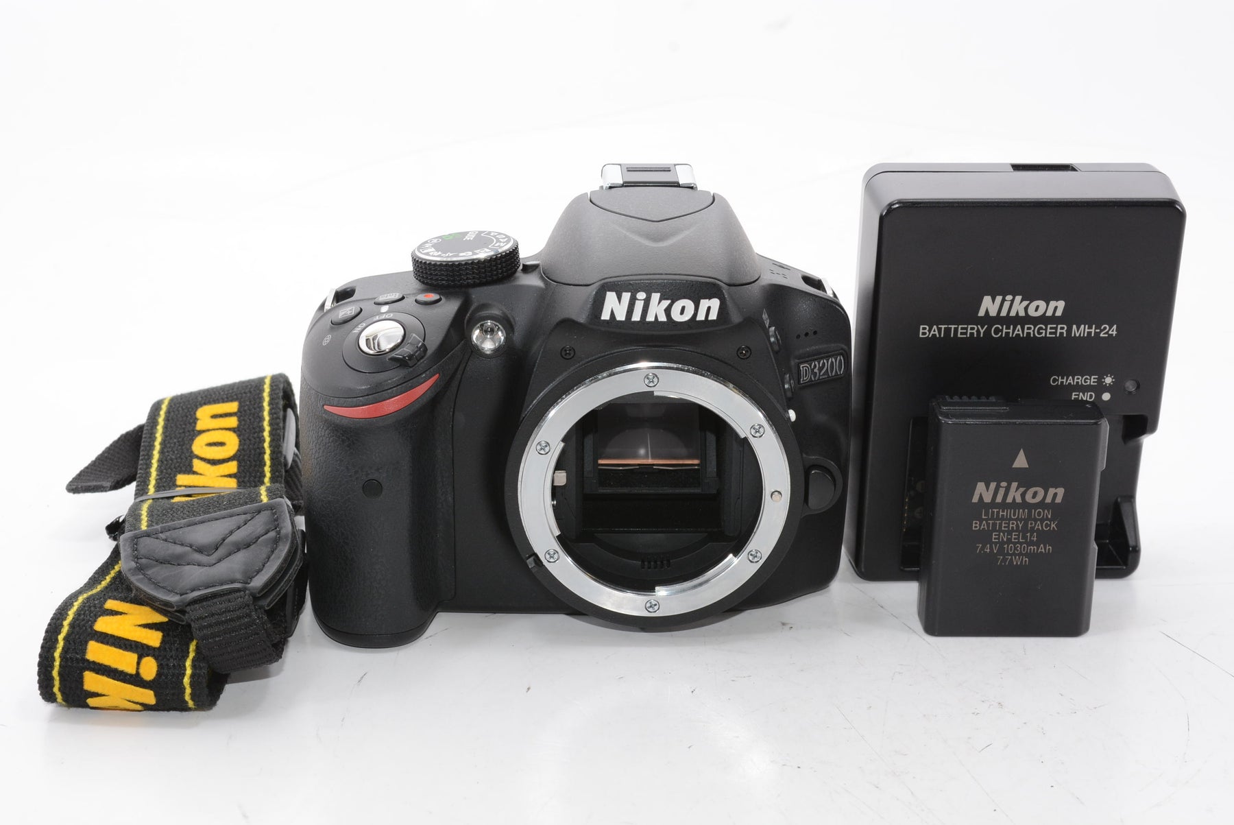 【外観特上級】Nikon デジタル一眼レフカメラ D3200 ボディー ブラック D3200BK
