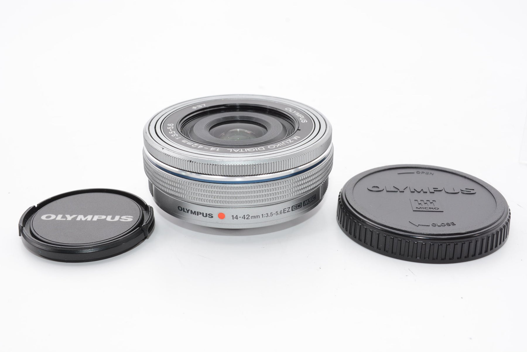 【外観並級】OLYMPUS 電動式パンケーキズームレンズ M.ZUIKO DIGITAL ED 14-42mm F3.5-5.6 EZ SLV