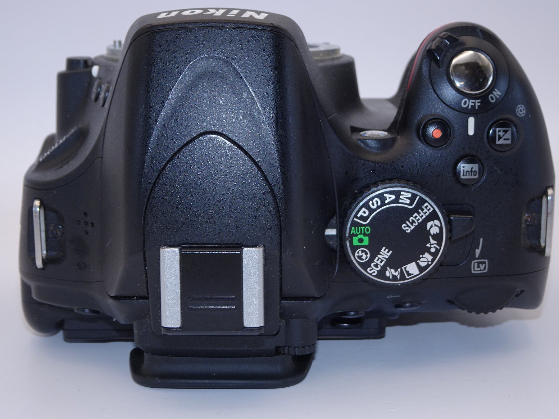 【外観特上級】Nikon デジタル一眼レフカメラ D5100 ボディ