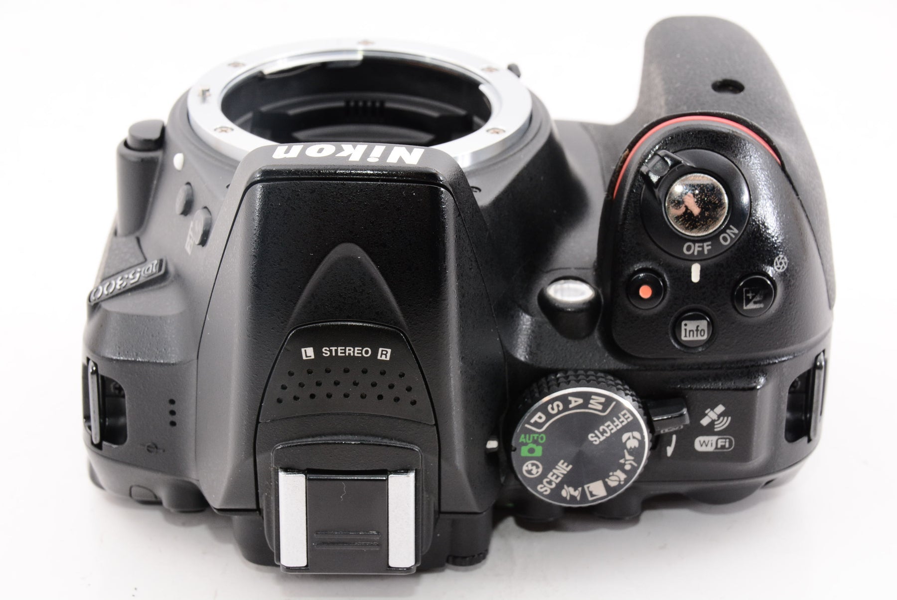 【オススメ】Nikon デジタル一眼レフカメラ D5300 ブラック 2400万画素 3.2型液晶 D5300BK