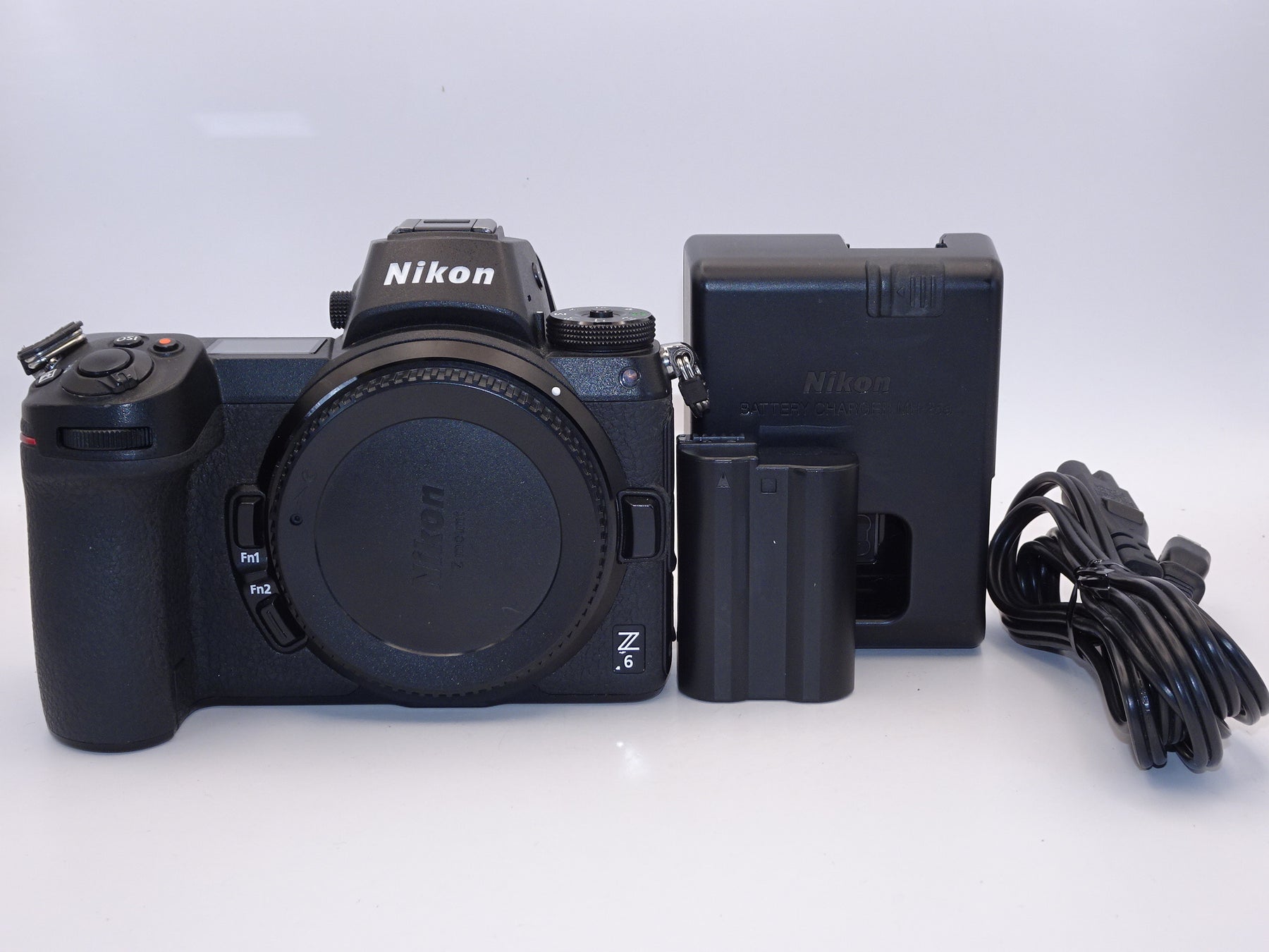 【外観並級】Nikon ミラーレスカメラ 一眼 Z6 ボディ