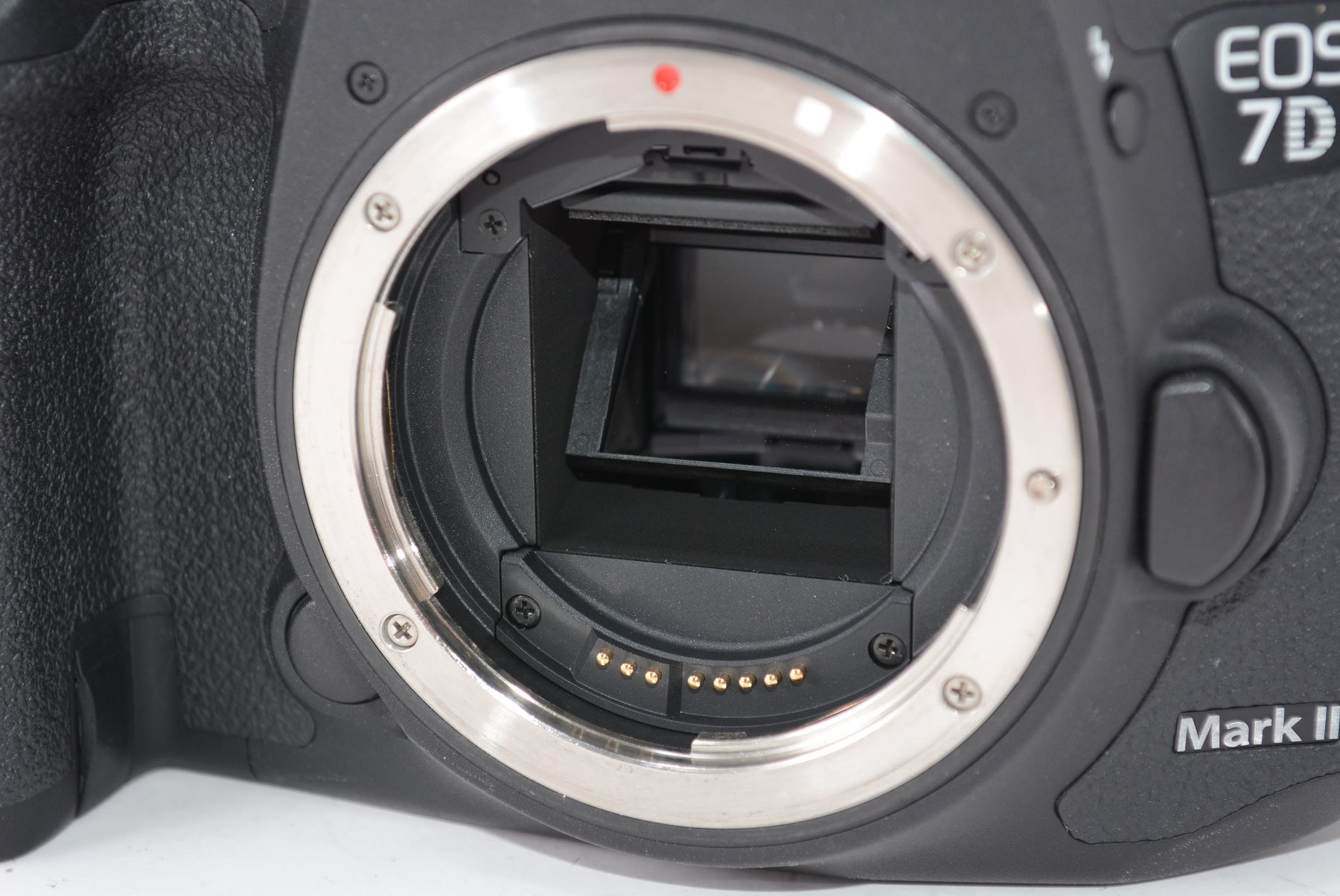 【外観特上級】Canon デジタル一眼レフカメラ EOS 7D Mark IIボディ EOS7DMK2