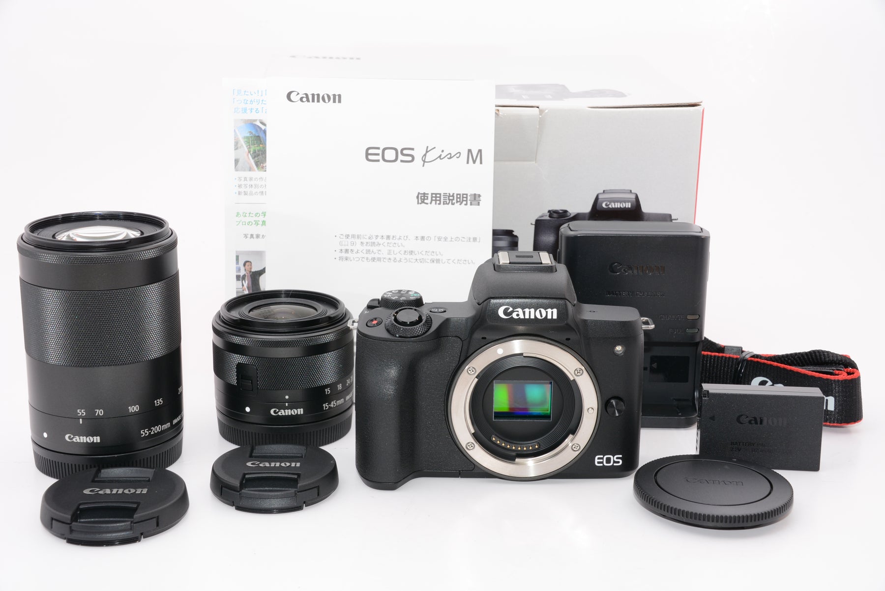 【外観特上級】Canon ミラーレス一眼カメラ EOS Kiss M ダブルズームキット ブラック EOSKISSMBK-WZK