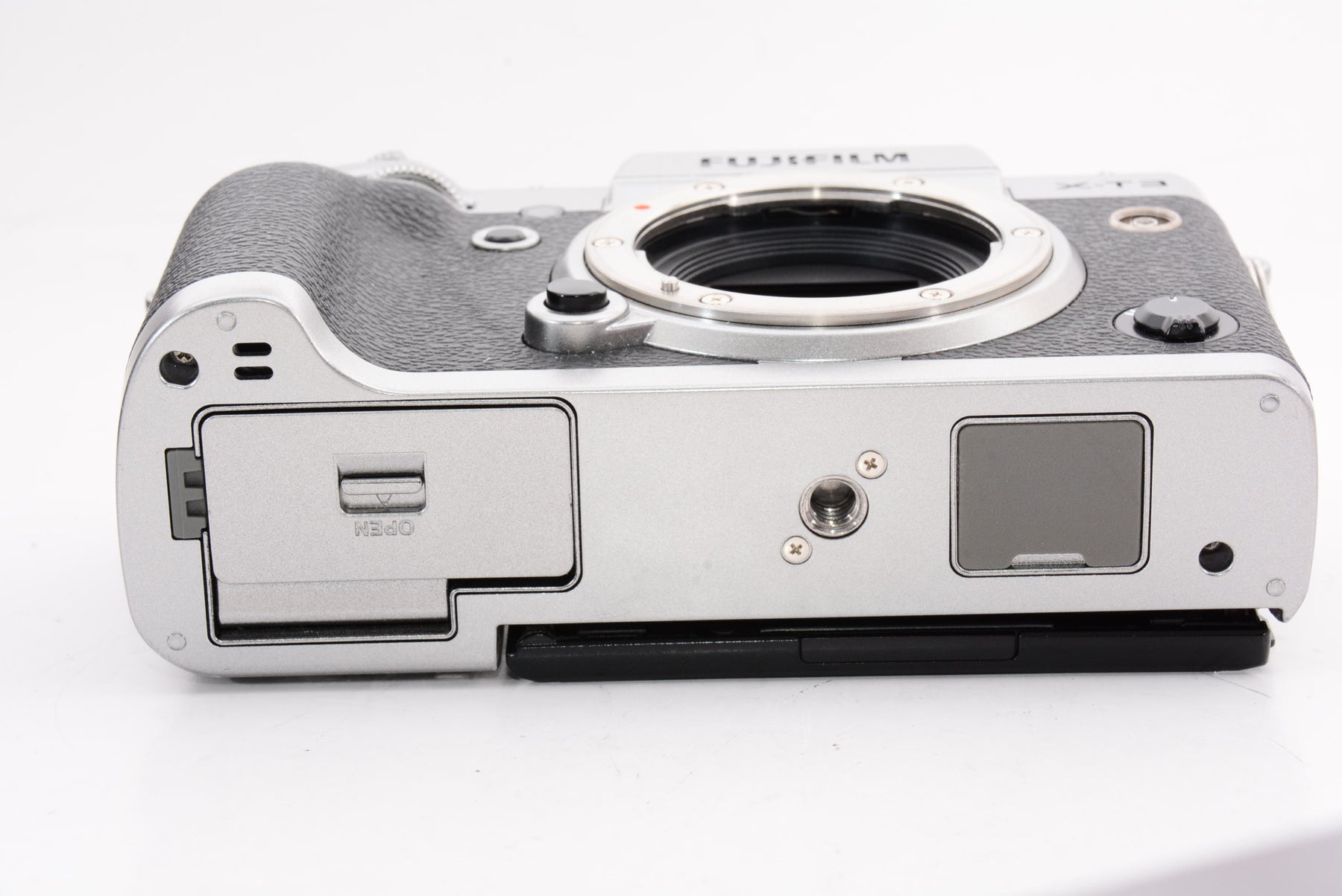 【外観特上級】FUJIFILM ミラーレス一眼カメラ X-T3ボディ シルバー X-T3-S