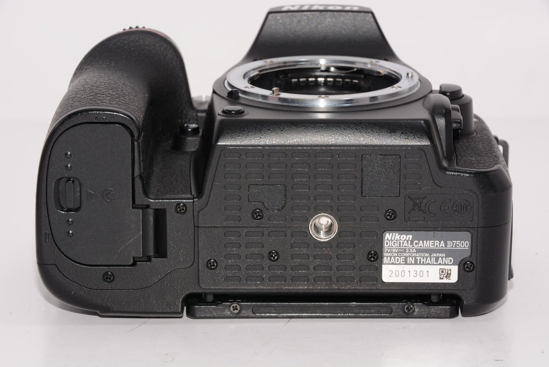 【外観特上級】Nikon デジタル一眼レフカメラ D7500 ボディ ブラック