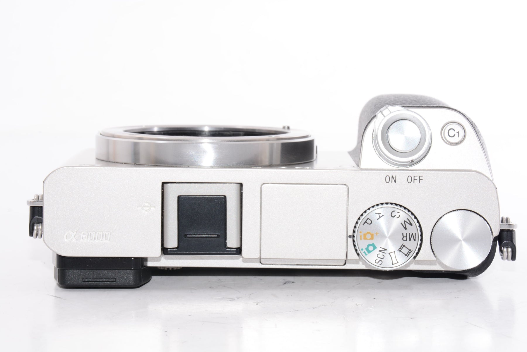 【外観並級】SONY ミラーレス一眼 α6000 ボディ シルバー ILCE-6000 S