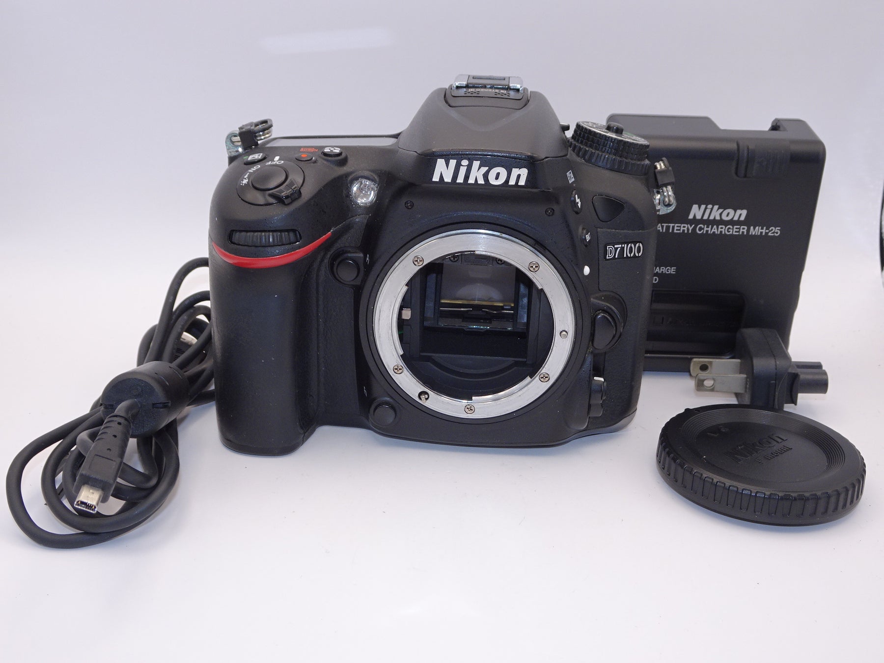 【外観並級】Nikon デジタル一眼レフカメラ D7100 ボディー D7100