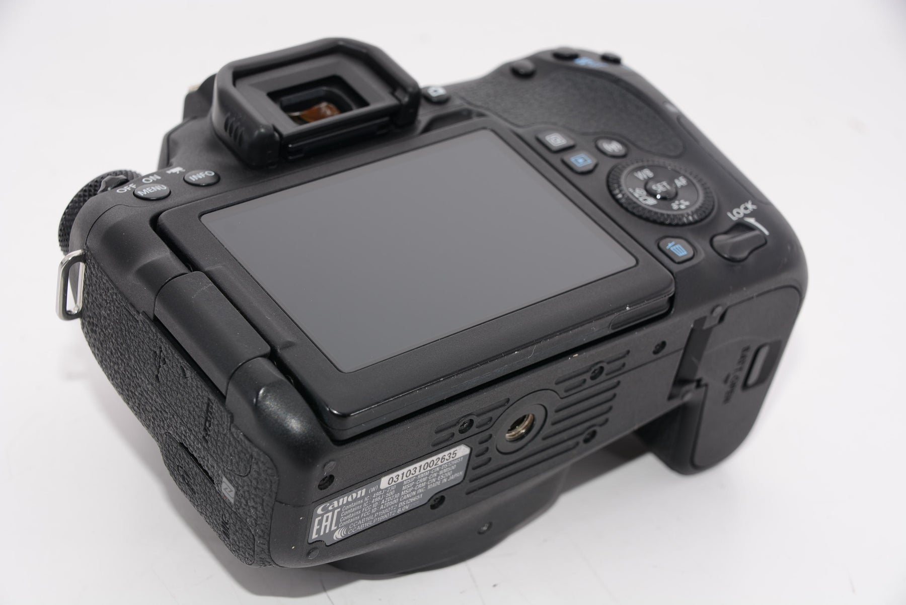 【外観特上級】Canon デジタル一眼レフカメラ EOS 9000D レンズキット EF-S18-135mm F3.5-5.6 IS USM 付属 EOS9000D-18135ISUSMLK