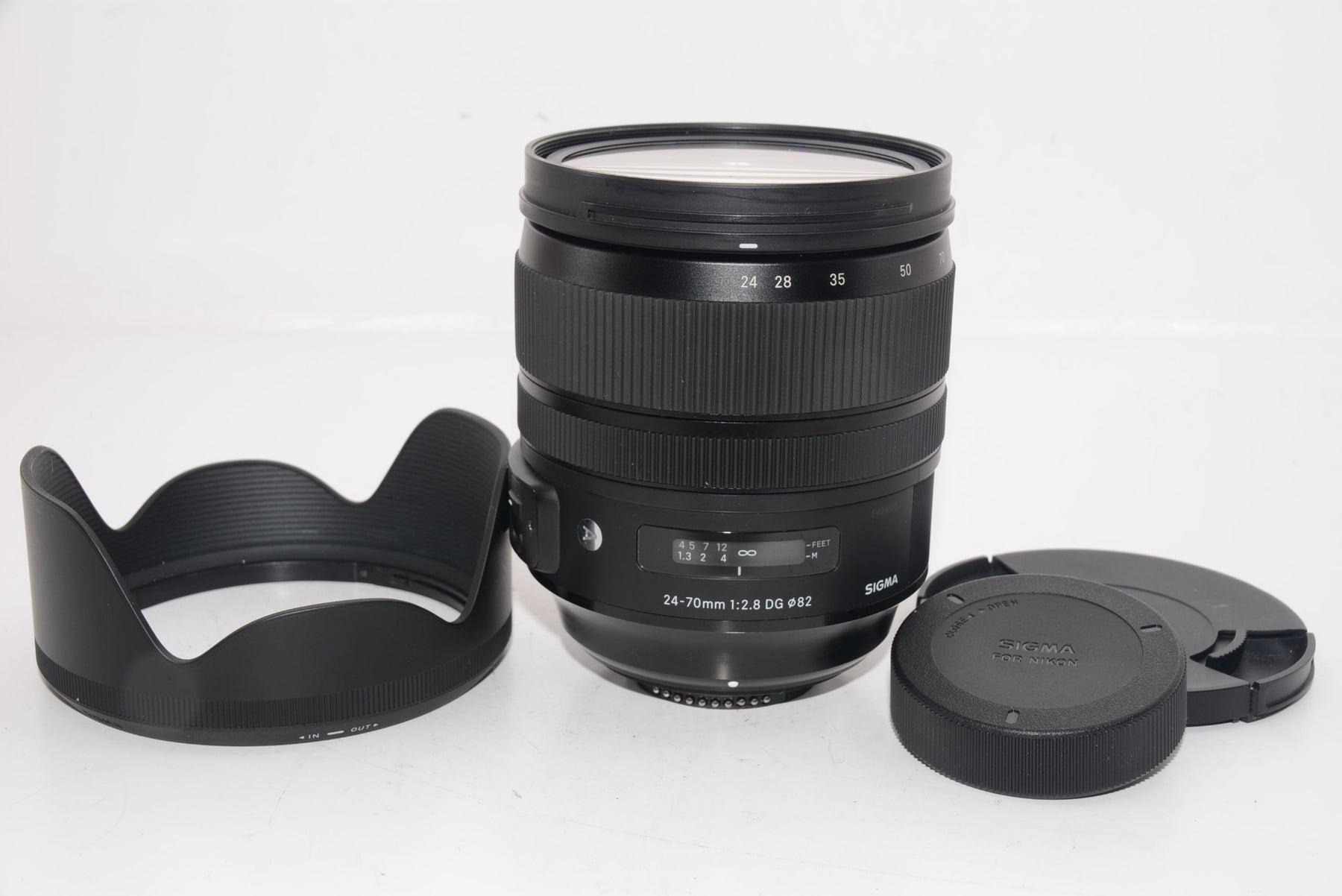 【外観並級】SIGMA 24-70mm F2.8 DG OS HSM | Art A017 | Nikon F-FXマウント | Full-Size/Large-Format