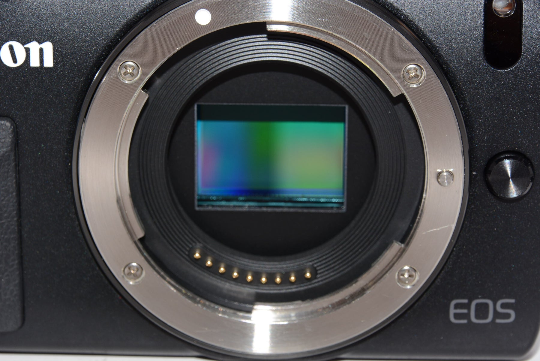 【外観特上級】Canon ミラーレス一眼カメラ EOS M ダブルレンズキット