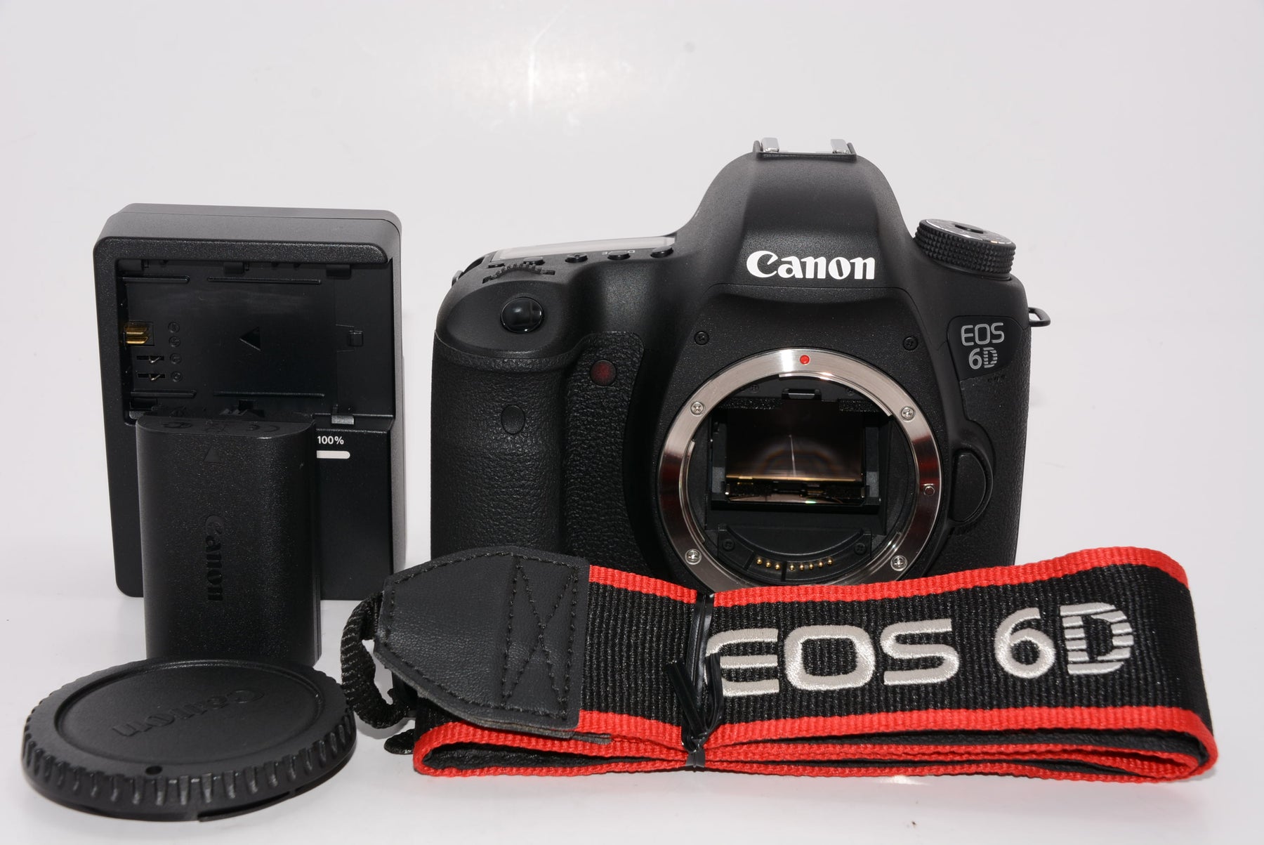 【外観特上級】Canon デジタル一眼レフカメラ EOS 6Dボディ EOS6D