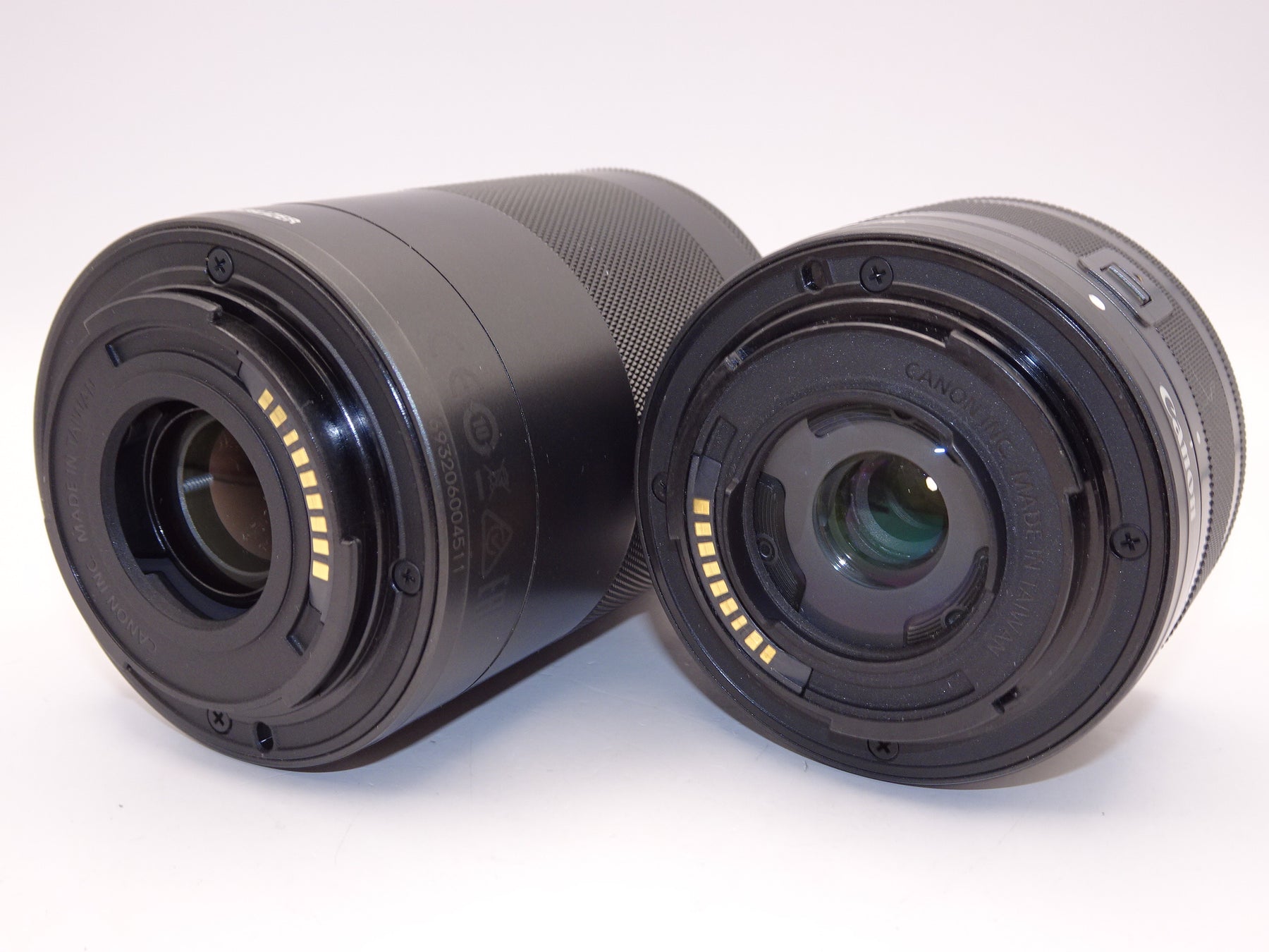 【外観特上級】Canon ミラーレス一眼カメラ EOS M6 ダブルズームキット(ブラック) EF-M15-45mm/EF-M55-200mm 付属 EOSM6BK-WZK