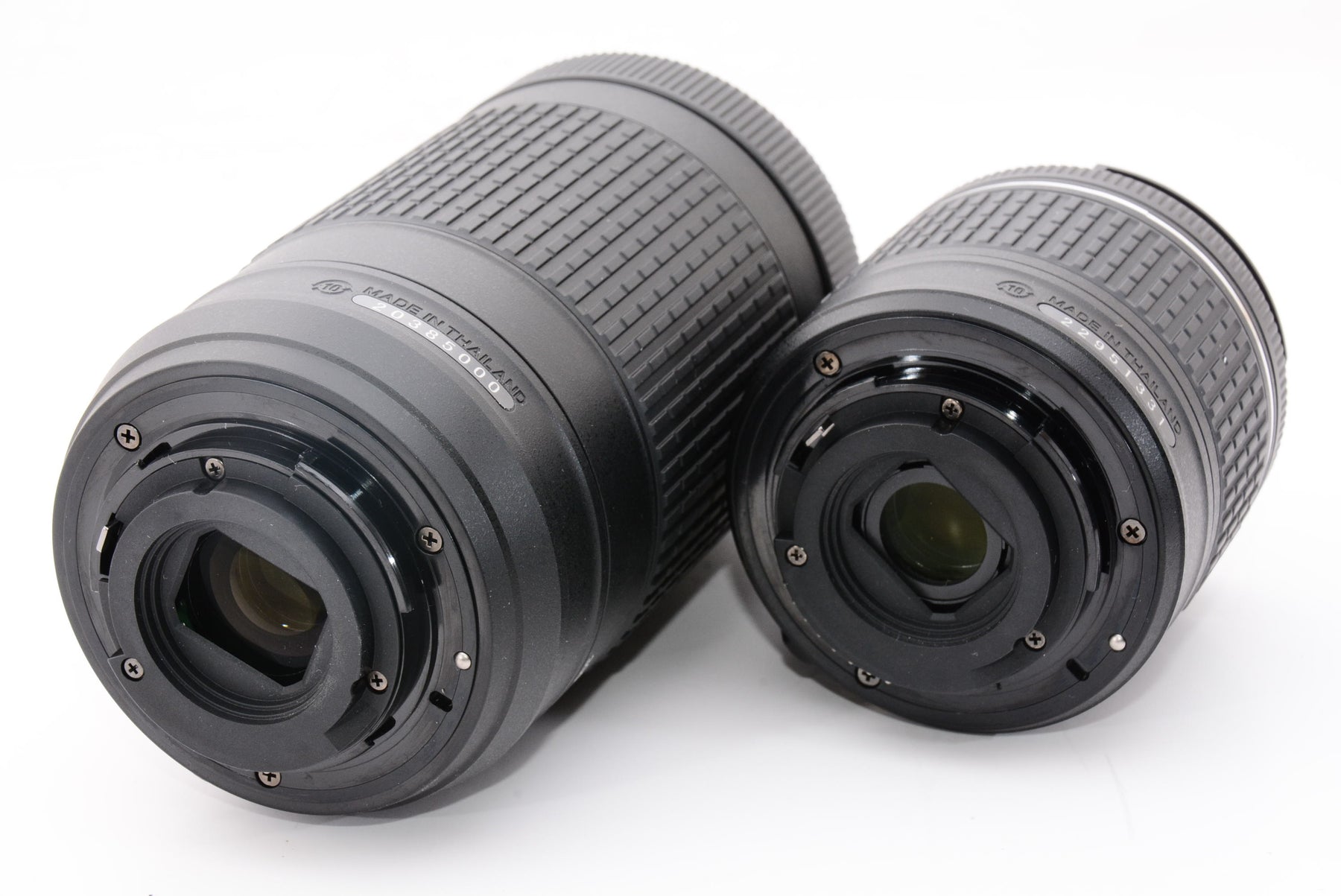 【ほぼ新品】Nikon デジタル一眼レフカメラ D3400 ダブルズームキット ブラック D3400WZBK