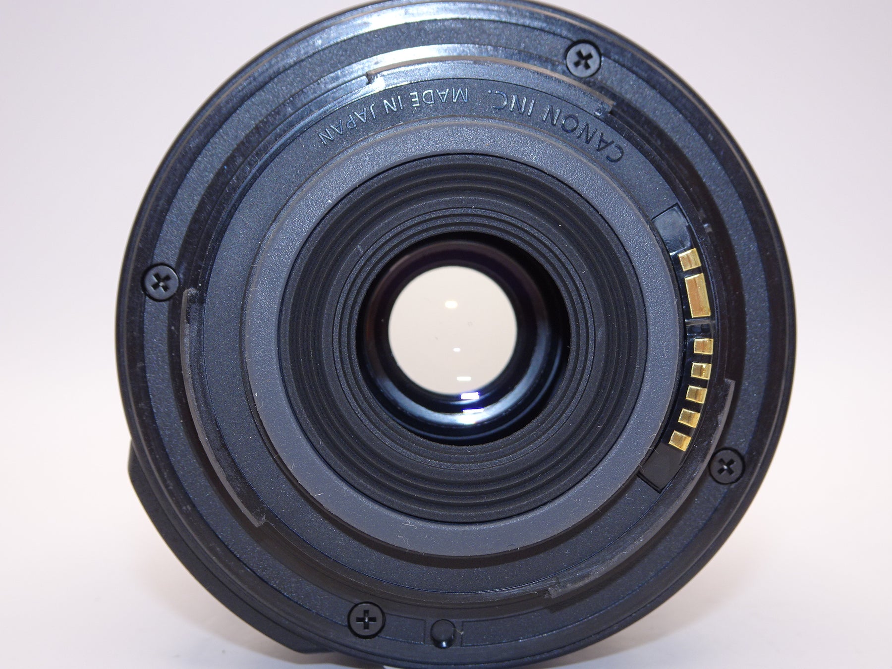 【外観特上級】Canon 標準ズームレンズ EF-S18-55mm F3.5-5.6 IS