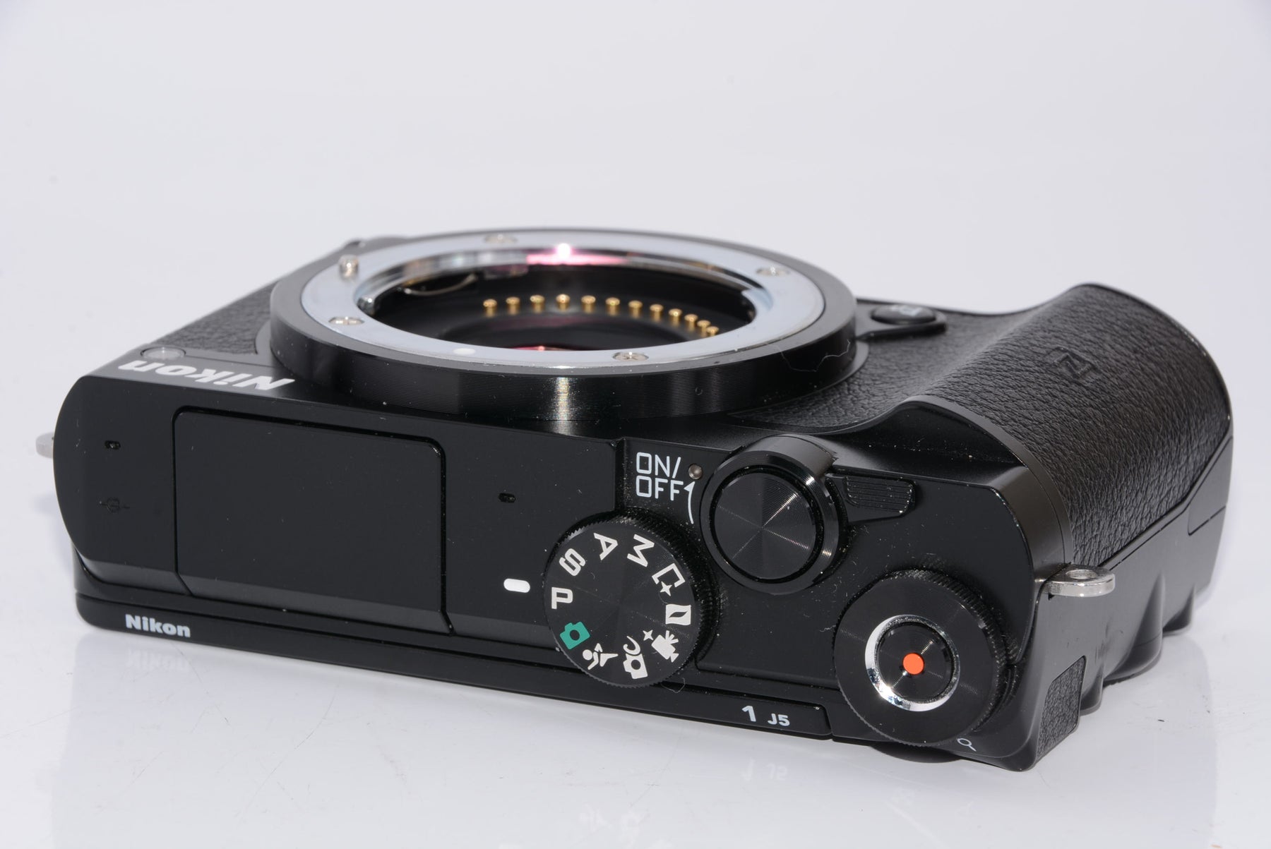 【オススメ】Nikon ミラーレス一眼 Nikon1 J5 ボディ ブラック J5BK