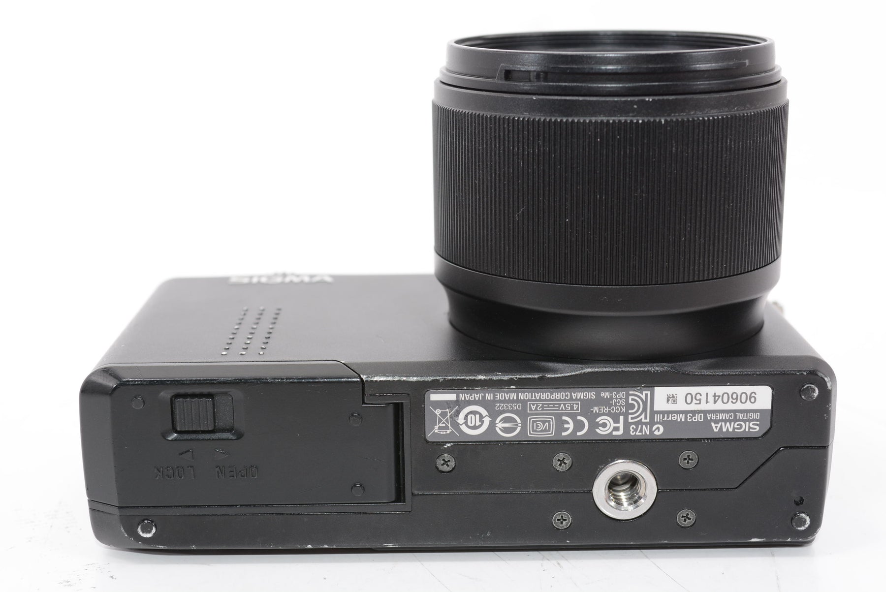 【オススメ】SIGMA デジタルカメラ DP3Merrill 4,600万画素 FoveonX3ダイレクトイメージセンサー(APS-C)搭載 929558