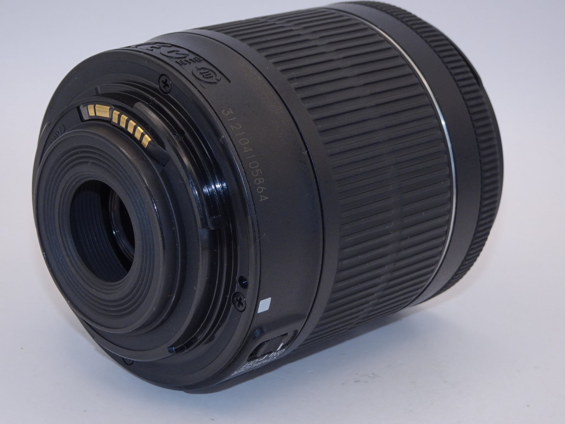 【外観特上級】Canon 標準ズームレンズ EF-S18-55mm F3.5-5.6 IS STM