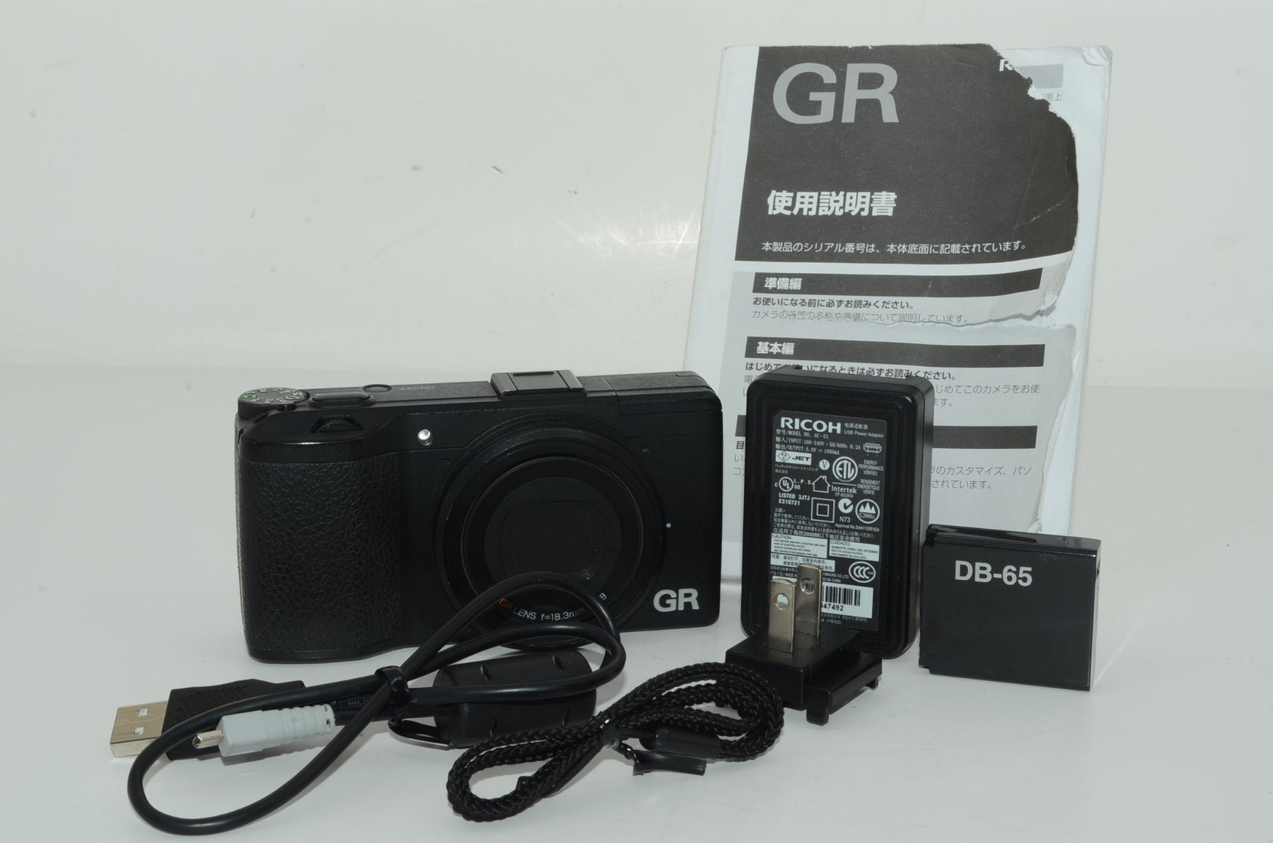 【外観特上級】RICOH デジタルカメラ GR APS-CサイズCMOSセンサー ローパスフィルタレス 175740