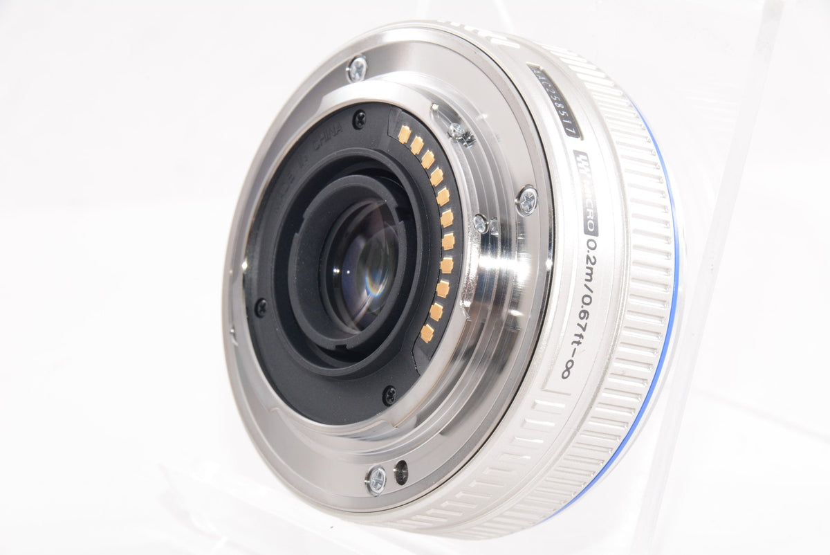 【外観特上級】OLYMPUS パンケーキレンズ M.ZUIKO DIGITAL 17mm F2.8 シルバー