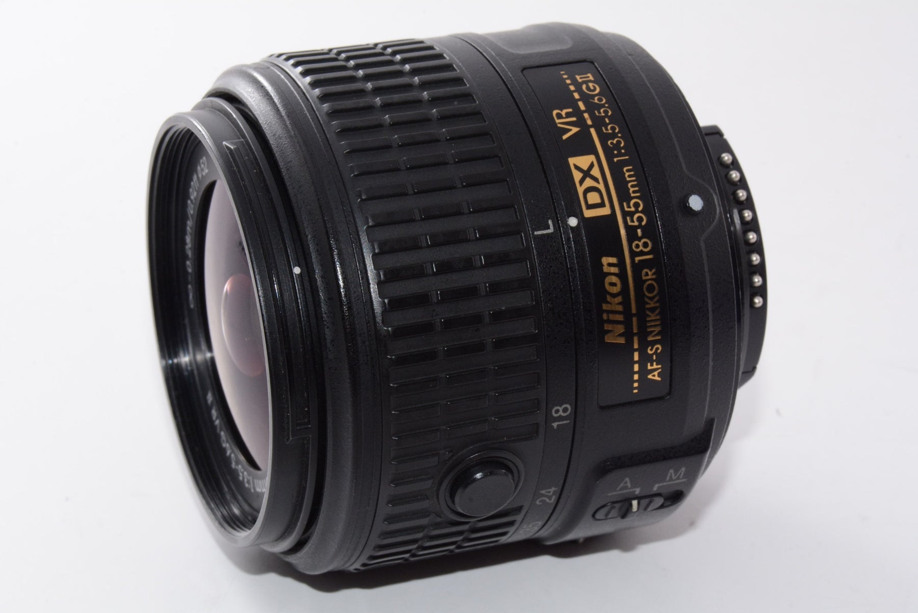 【外観並級】Nikon 標準ズームレンズ AF-S DX NIKKOR 18-55mm f/3.5-5.6G VR II