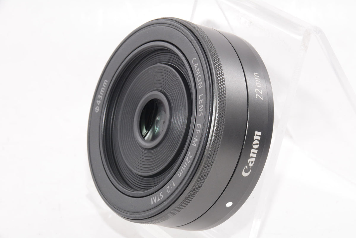 【外観特上級】Canon 単焦点広角レンズ EF-M22mm F2 STM シルバー ミラーレス一眼対応 EF-M222STMSL