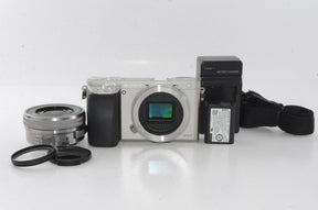 【外観並級】ソニー ミラーレス一眼 α6000 パワーズームレンズキット E PZ 16-50mm F3.5-5.6 OSS シルバー ILCE-6000L S