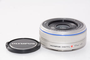 【外観特上級】OLYMPUS パンケーキレンズ M.ZUIKO DIGITAL 17mm F2.8 シルバー