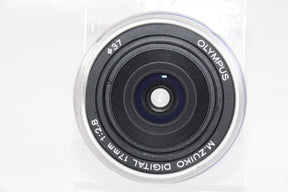 【外観特上級】OLYMPUS パンケーキレンズ M.ZUIKO DIGITAL 17mm F2.8 シルバー