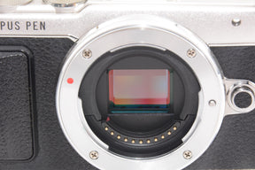 【外観並級】OLYMPUS PEN E-PL7 ボディ シルバー ミラーレス一眼 PEN E-PL7 BODY SLV