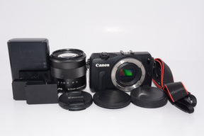 【外観並級】Canon ミラーレス一眼カメラ EOS M レンズキット EF-M18-55mm F3.5-5.6 IS STM付属 ブラック EOSMBK-18-55ISSTMLK