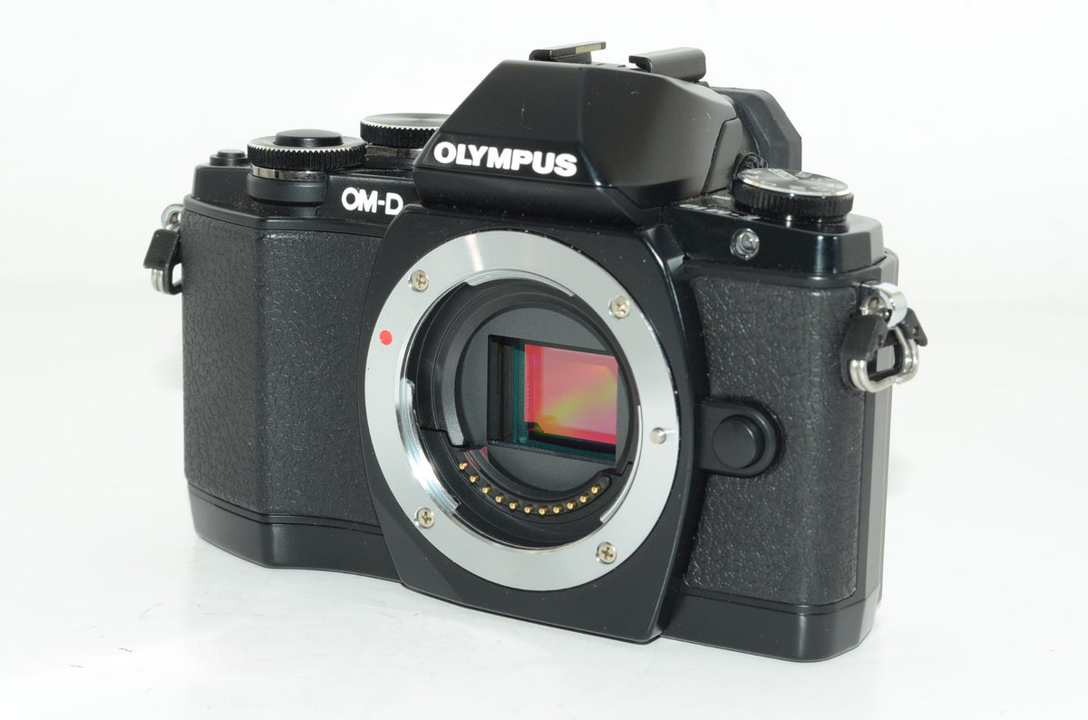 【外観並級】OLYMPUS OM-D E-M10 ダブルズームキット ブラック ミラーレス一眼 OM-D E-M10 DZKIT BLK