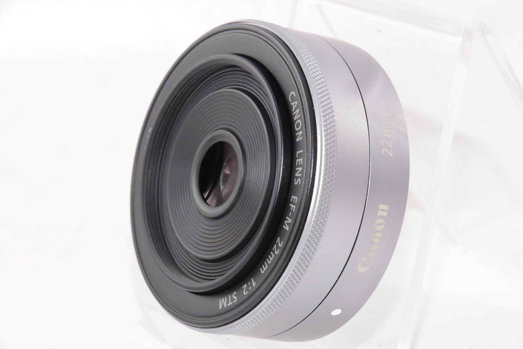 【外観並級】Canon 単焦点広角レンズ EF-M22mm F2 STM シルバー ミラーレス一眼対応 EF-M222STMSL