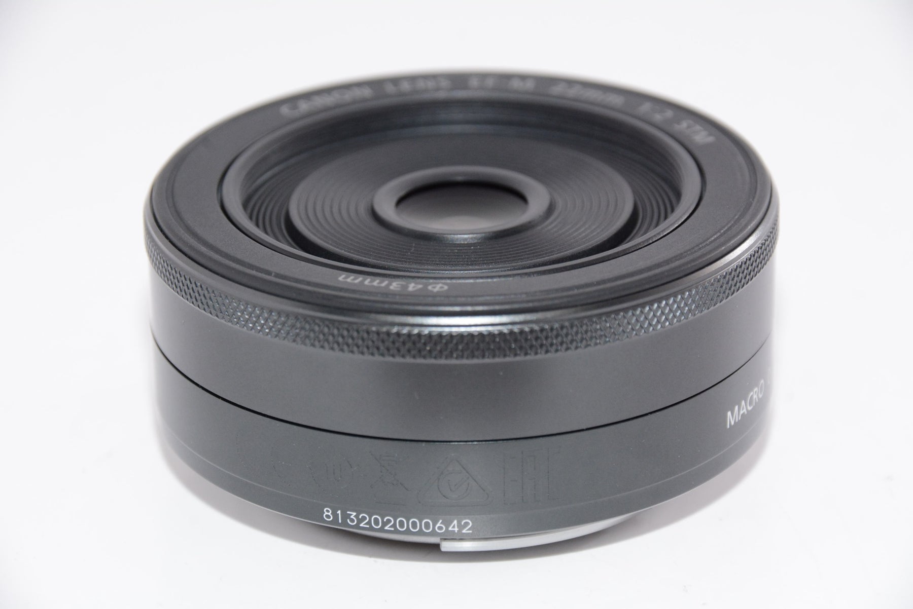 【ほぼ新品】Canon EF-M22mm F2 STM ミラーレス一眼対応