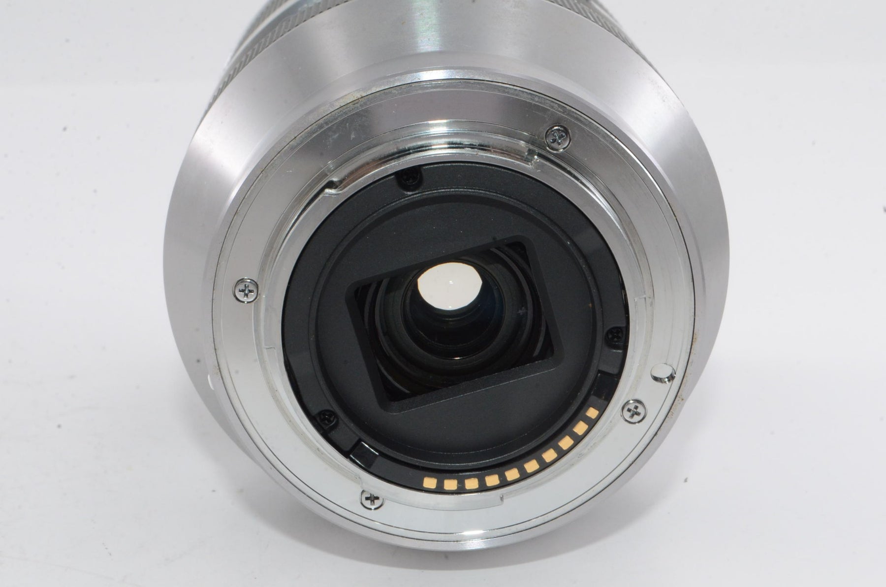 【外観特上級】ソニー SONY 高倍率ズームレンズ E 18-200mm F3.5-6.3 OSS SEL18200