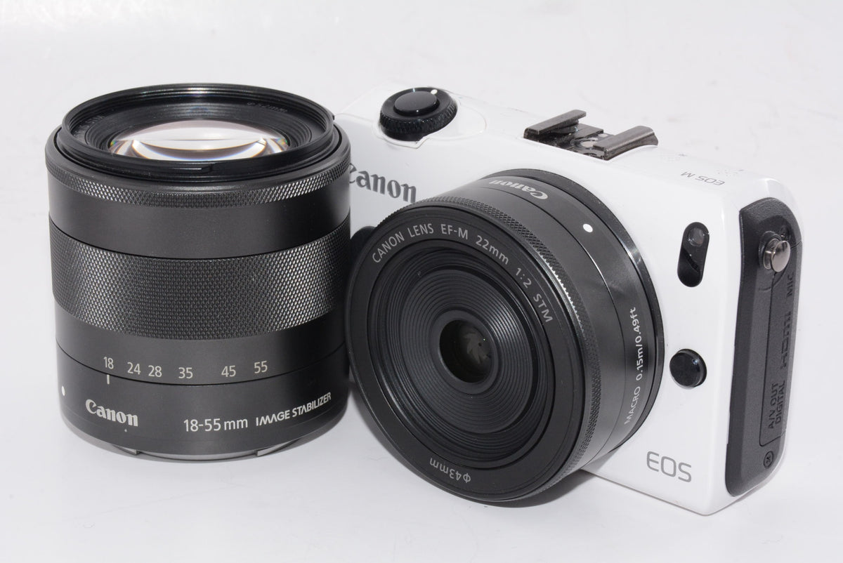 【外観特上級】Canon ミラーレス一眼カメラ EOS M ダブルレンズキット EF-M18-55mm F3.5-5.6 IS STM/EF-M22mm F2 STM付属 ホワイト EOSMWH-WLK