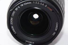【外観特上級】Canon 標準ズームレンズ EF-S18-55mm F3.5-.5.6 IS II