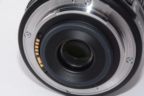 【外観特上級】Canon 標準ズームレンズ EF-S18-135mm F3.5-5.6 IS STM