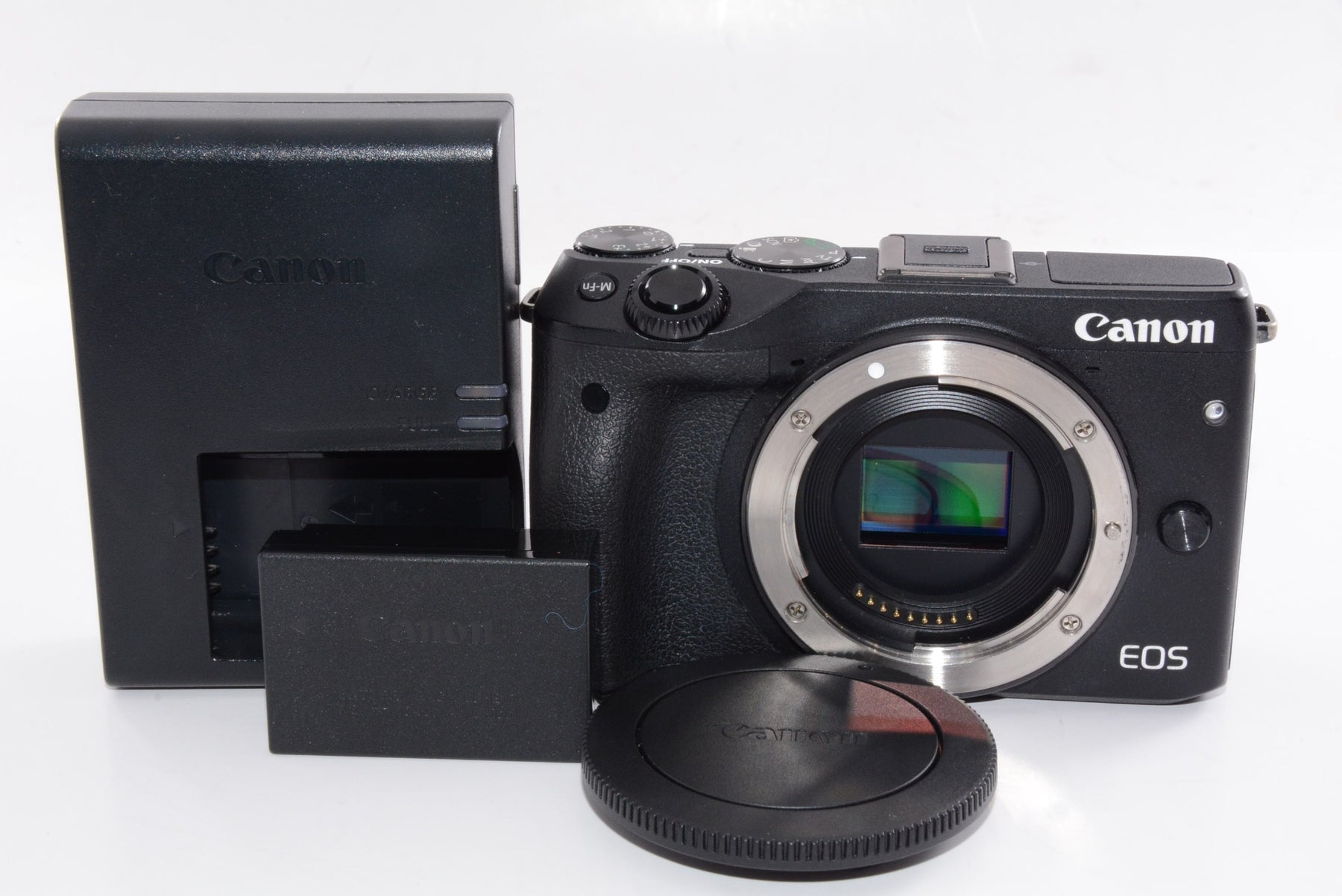 【外観特上級】Canon ミラーレス一眼カメラ EOS M3 ボディ(ブラック) EOSM3BK-BODY