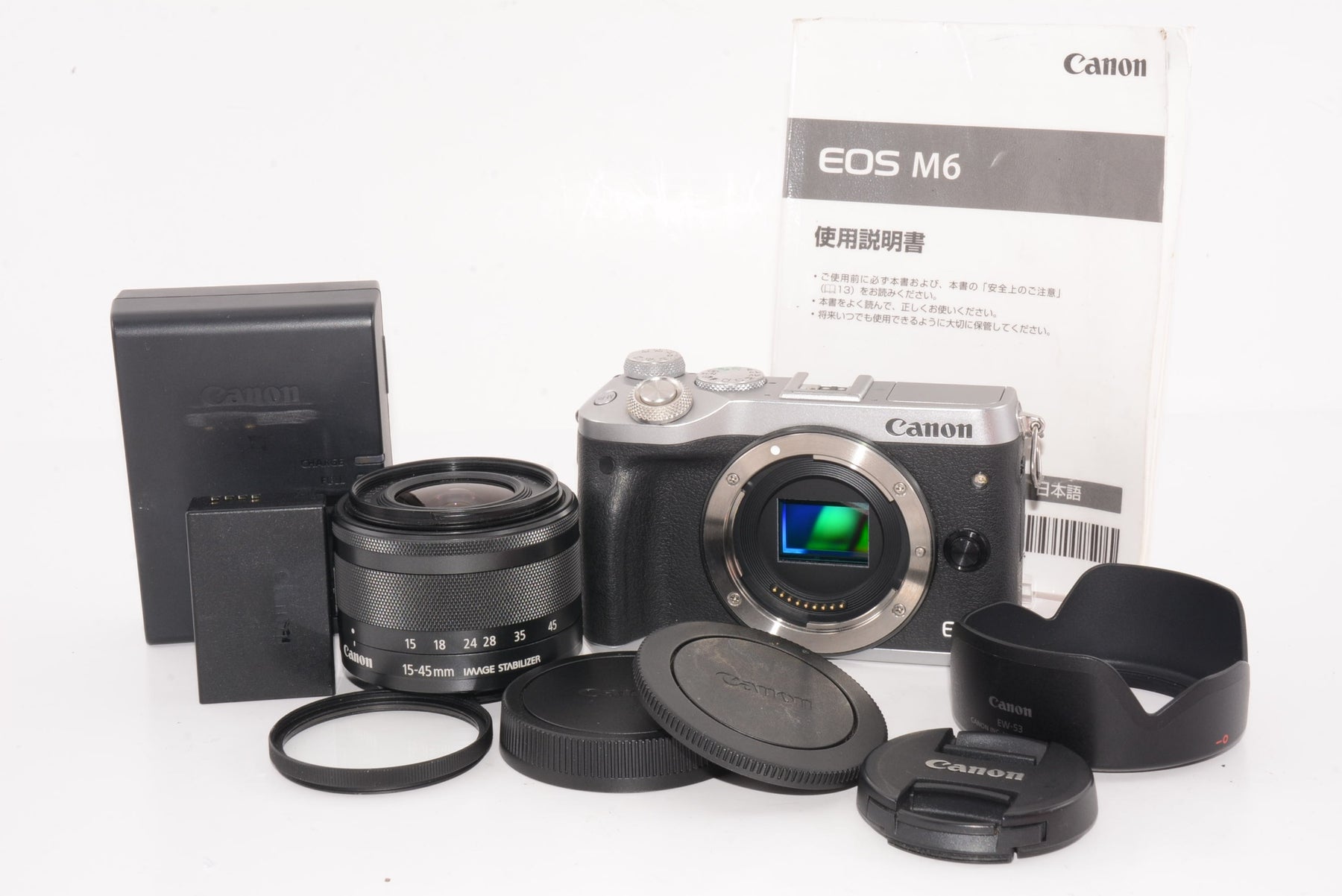 【外観特上級】Canon ミラーレス一眼カメラ EOS M6 レンズキット(シルバー) EF-M15-45mm F3.5-6.3 IS STM 付属