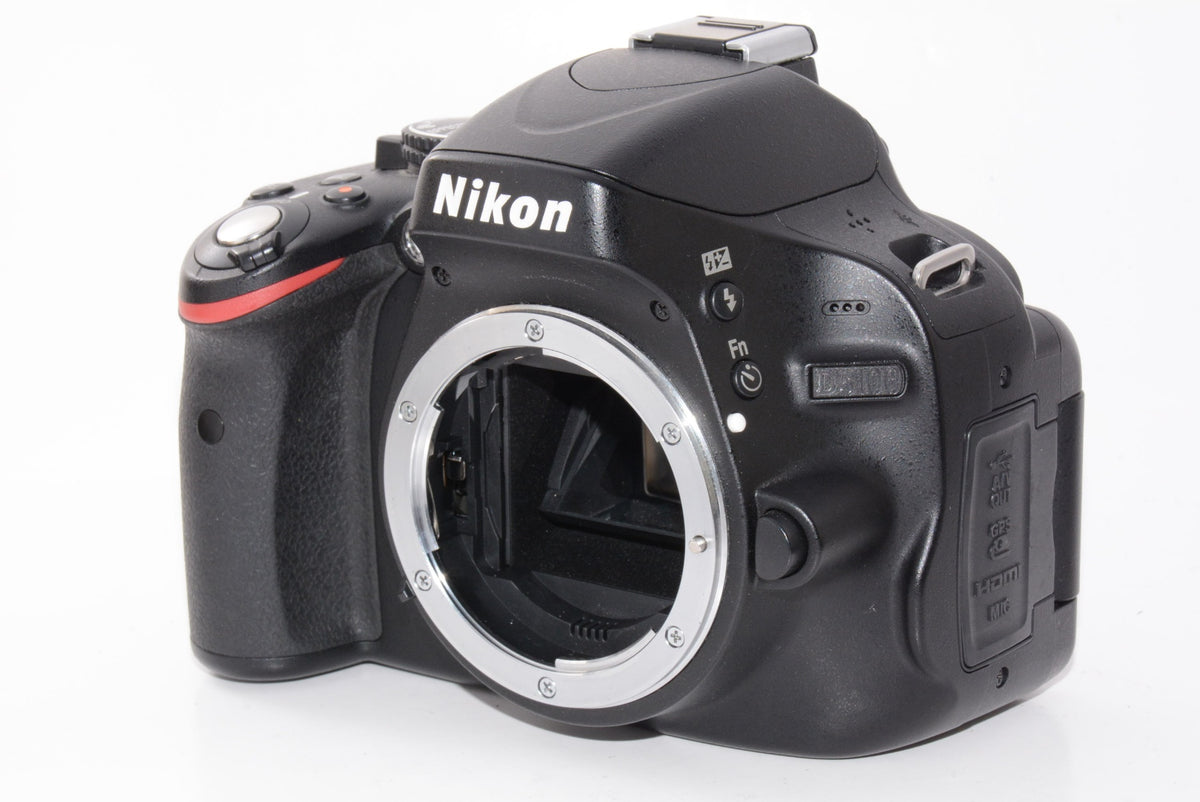 【外観特上級】Nikon デジタル一眼レフカメラ D5100 18-55VR レンズキット