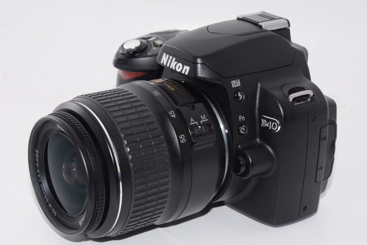 【外観特上級】Nikon デジタル一眼レフカメラ D40 レンズキット ブラック D40BLK