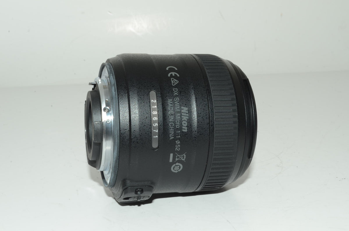 【外観特上級】Nikon 単焦点マイクロレンズ AF-S DX Micro NIKKOR 40mm f/2.8G ニコンDX