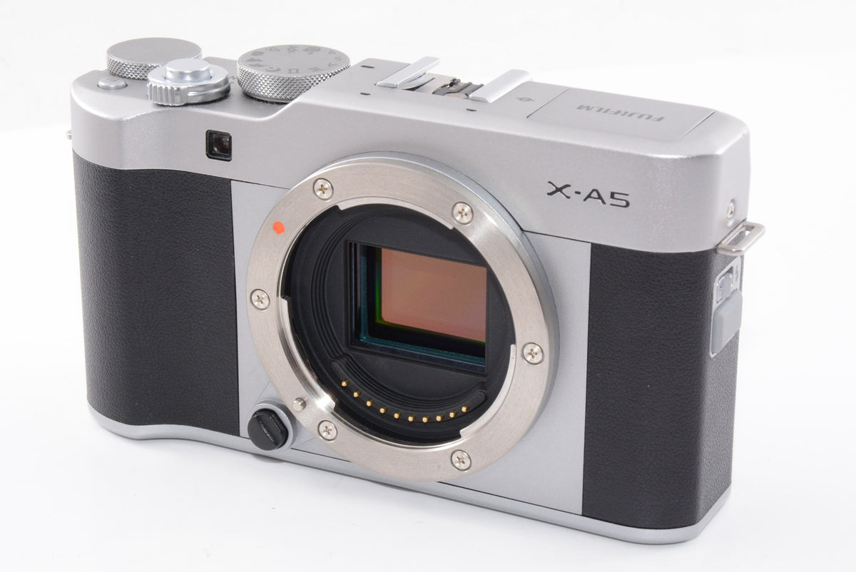 【外観特上級】FUJIFILM ミラーレス一眼 X-A5シルバー X-A5-S