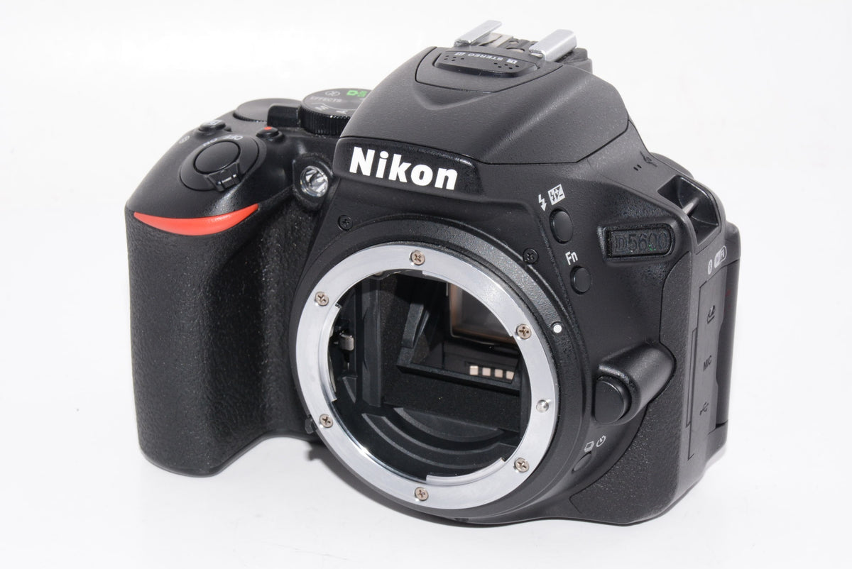 【外観特上級】Nikon デジタル一眼レフカメラ D5600 ボディ