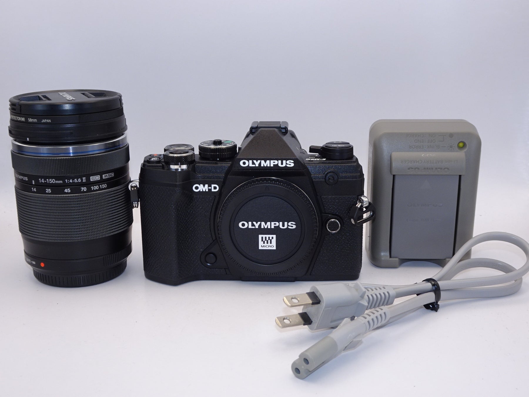 【外観特上級】OLYMPUS ミラーレス一眼カメラ OM-D E-M5 MarkIII 14-150mmIIレンズキット ブラック