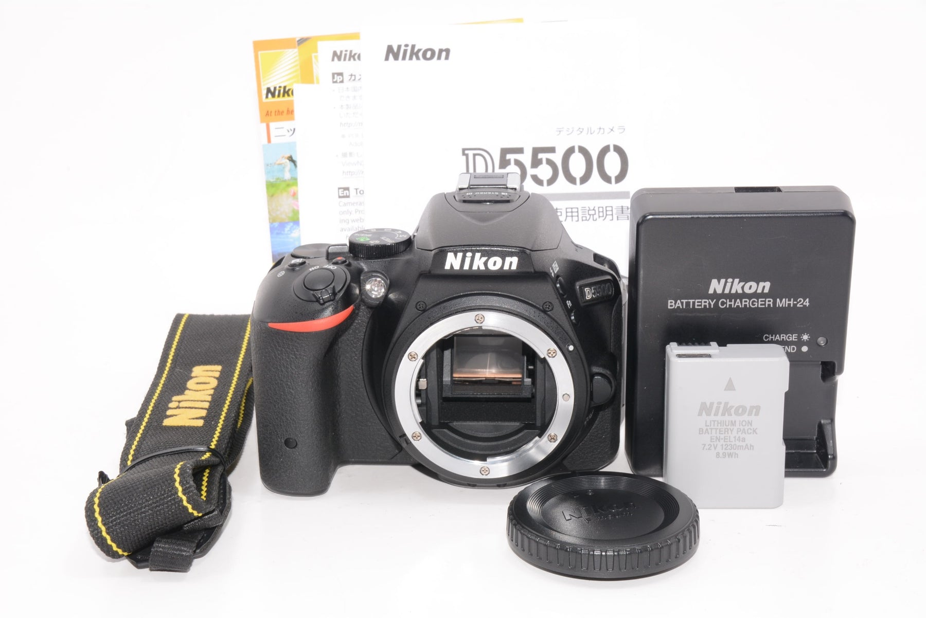 【外観特上級】Nikon デジタル一眼レフカメラ D5500 ボディー ブラック 2416万画素 3.2型液晶 タッチパネル D5500BK