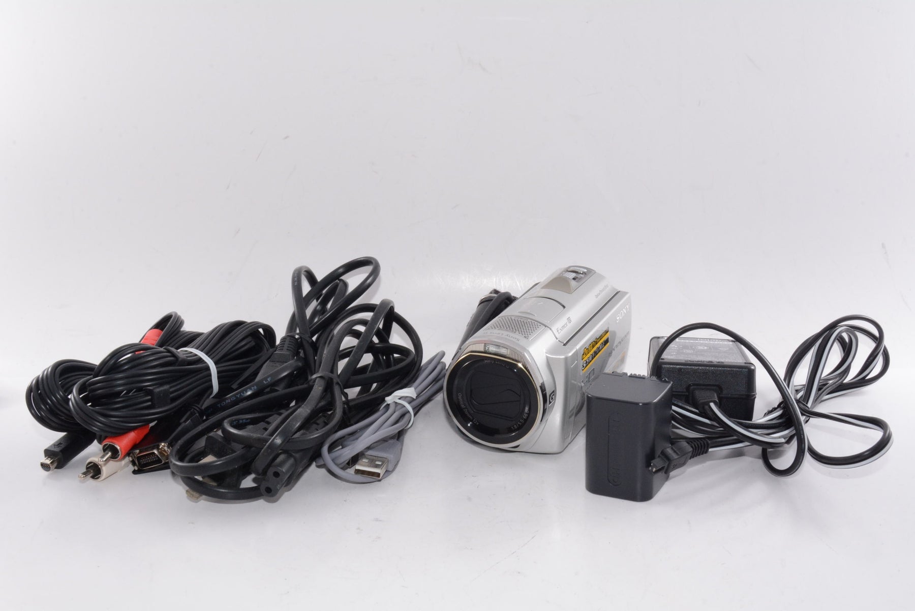 【外観特上級】ソニー SONY デジタルHDビデオカメラレコーダー CX500V シルバー HDR-CX500V