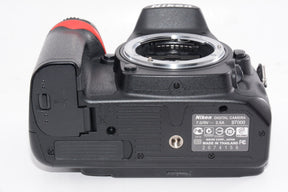 【外観特上級】Nikon デジタル一眼レフカメラ D7000 ボディー