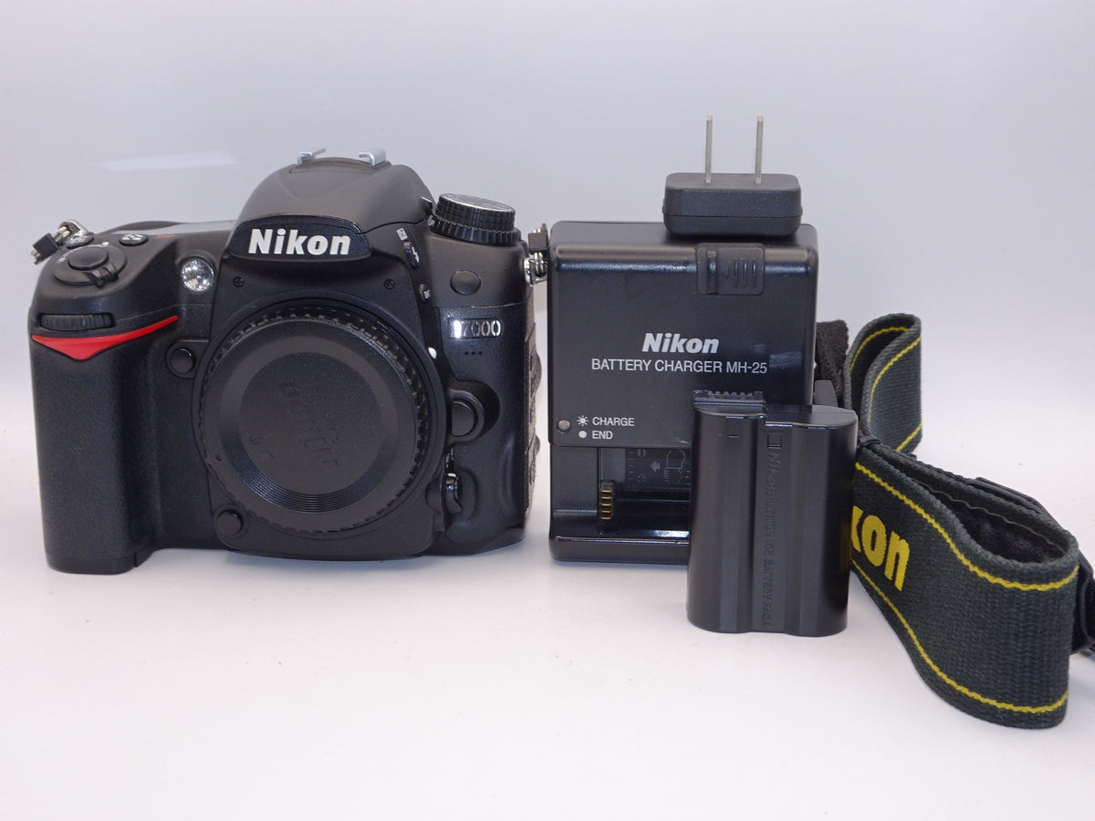 【外観並級】Nikon デジタル一眼レフカメラ D7000 ボディー